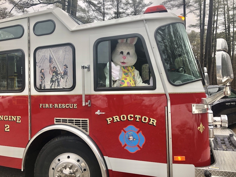 Proctor skating rink serves pancakes and Easter Bunny hugs